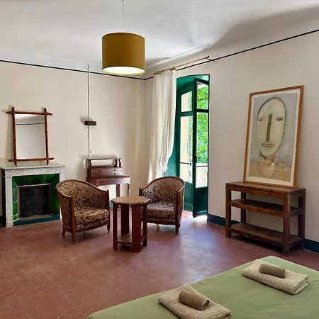 Bed and breakfast Madame-chambre D'hote-villa Magdala